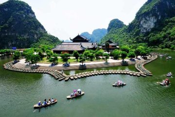 Trang An boat trip