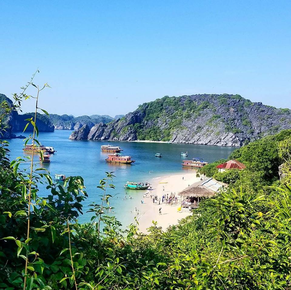 Lan Ha Bay Beach