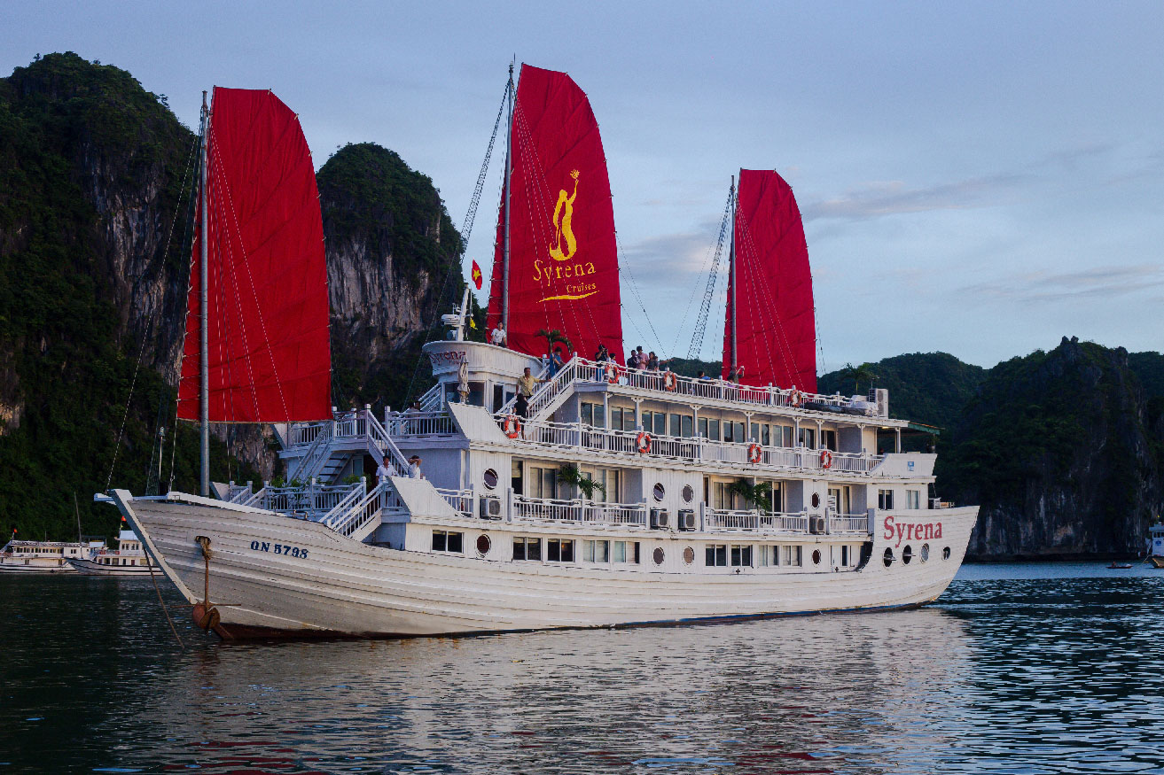 Syrena Cruise (Halong Bay)