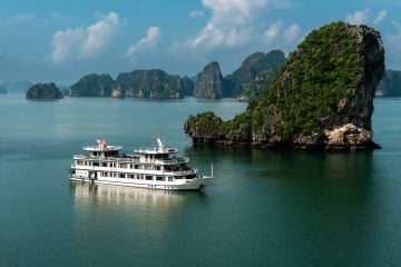 Swan Cruise Halong