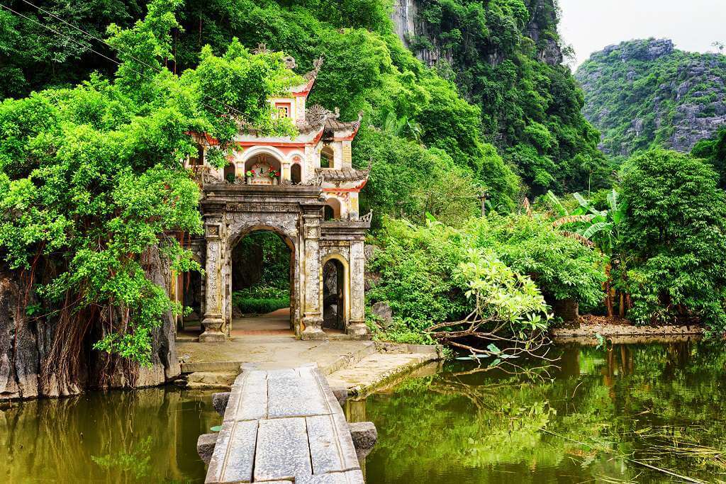 Bich Dong ninh binh 2 days itinerary