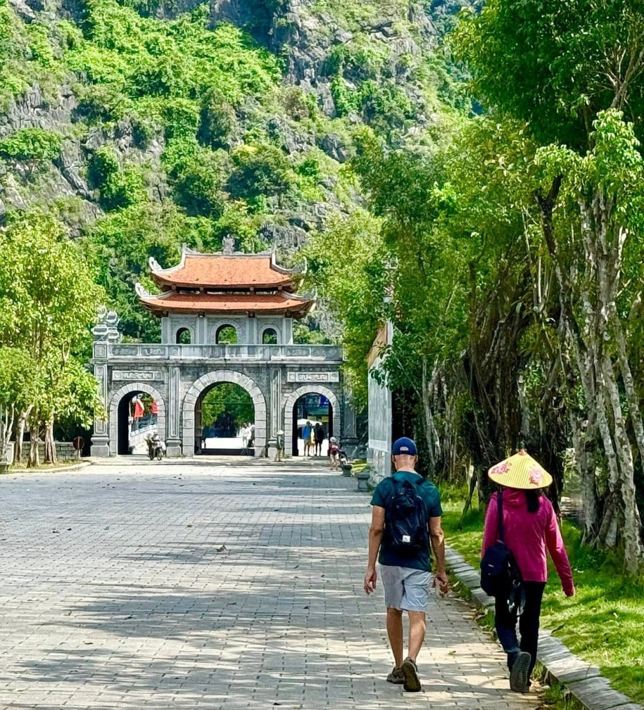 Ninh Binh one day tour Hoa Lu
