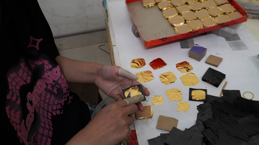 Nôm pagoda gold paper 2